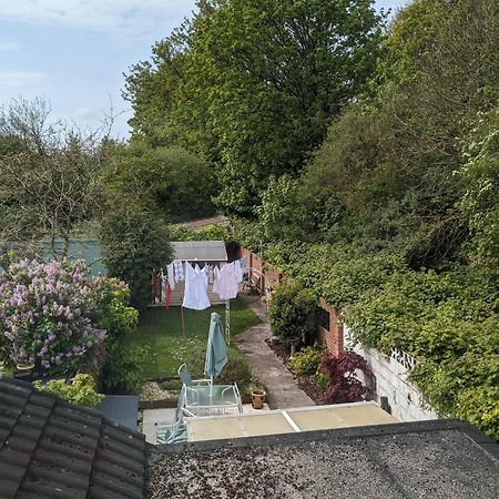 Bed and Breakfast 6 Trinity Grove Ella Street Hu5 3Bb Кингстон-апон-Халл Экстерьер фото